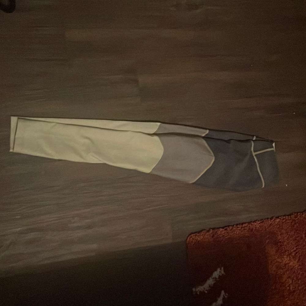 Outdoor voices leggings RN147908 worn once so tags off but they were too small